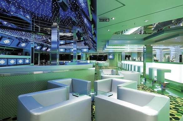 MSC Cruises MSC Poesia Disco 6.jpg